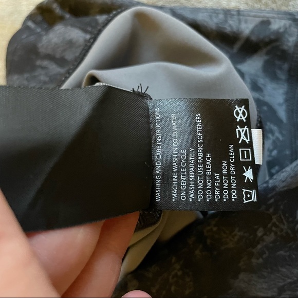 Lole High Waisted Activewear Gray and Black Leggings - Picture 6 of 7